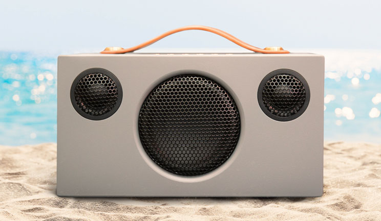 הקיץ כבר כאן: בדקנו 8 רמקולים ניידים עד 1000 ₪ הקיץ כבר כאן: בדקנו 8 רמקולים ניידים עד 1000 ₪